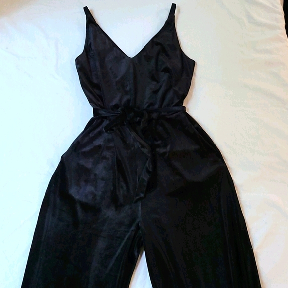 New Banana Republic Velvet Romper - Picture 2 of 13